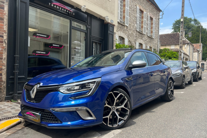 RENAULT MEGANE IV BERLINE